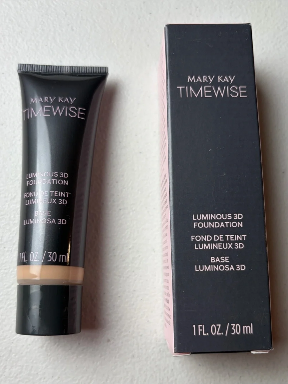 NIB Mary Kay TimeWise Luminous 3D Foundation Shade Beige C 130 Base Makeup 1 oz